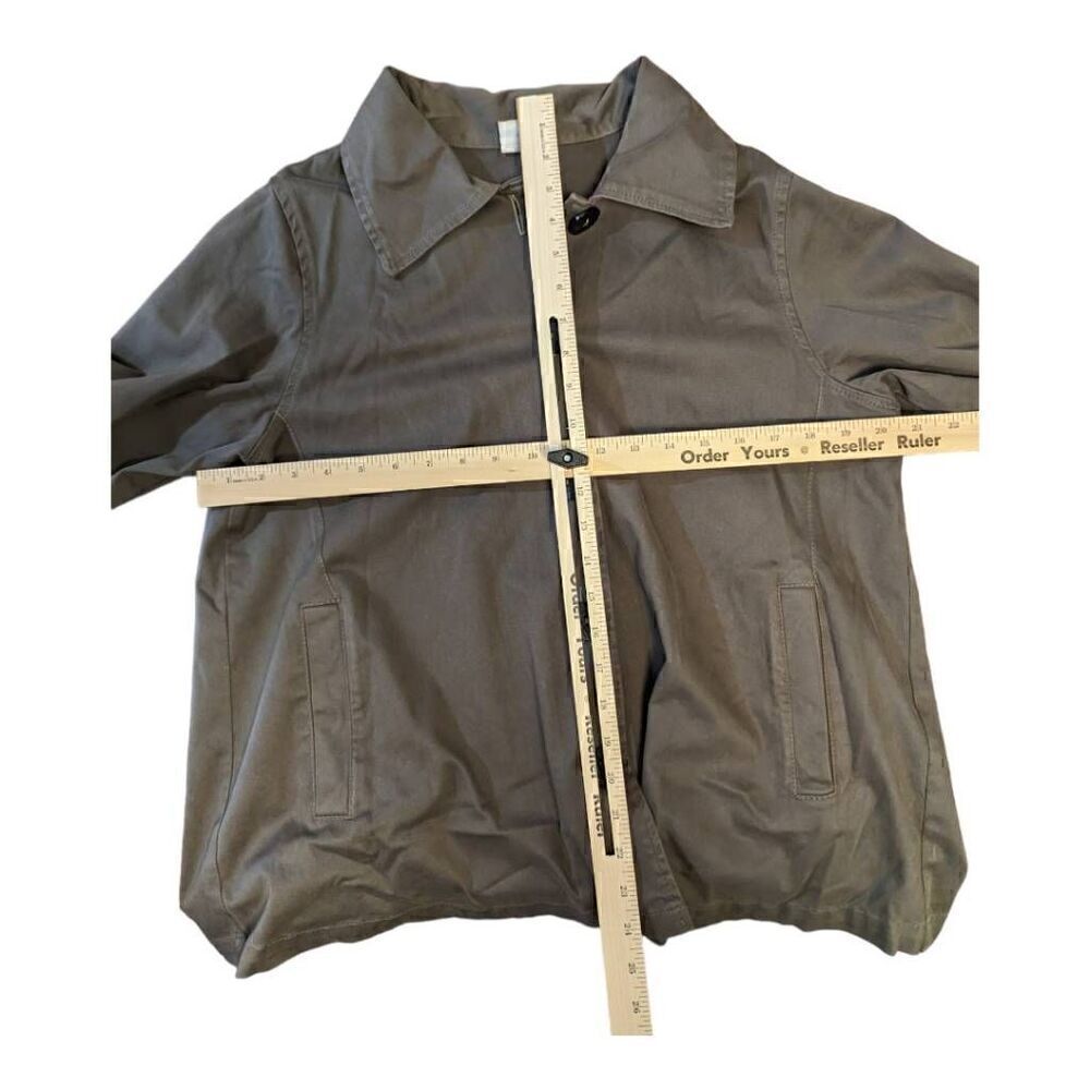 CMC Long Sleeve Collared Button Down Top - Picture 3 of 6